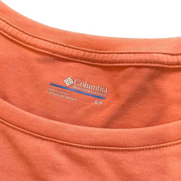 Columbia Pleat Back Short Sleeve Round Neck Active Top, Salmon Color - Small‎ - Picture 3 of 10